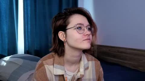 Lisa online show from March 24, 8:20 am