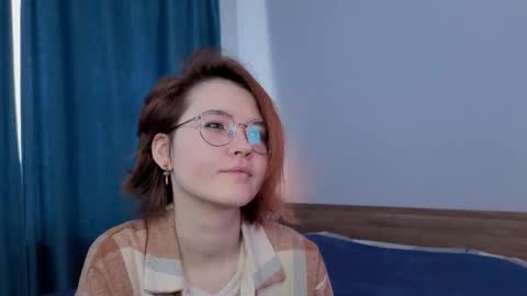 Lisa online show from March 23, 8:19 am