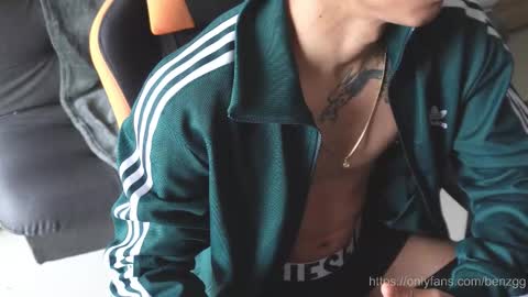 VITO BENZ online show from December 16, 12:55 pm