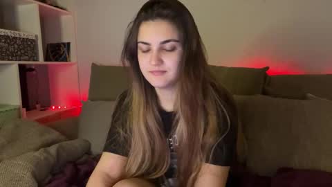 vivalenti_kiss online show from November 28, 1:51 pm