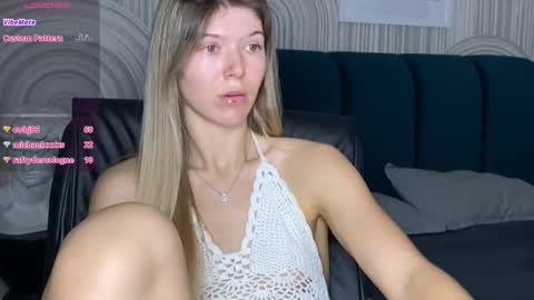 Vivian Evans online show from October 10, 1:55 am