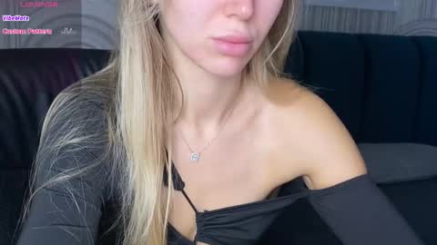 Vivian Evans online show from September 12, 1:29 am