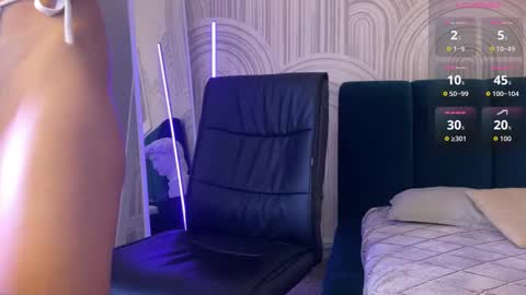 Vivian Evans online show from March 20, 2:27 am