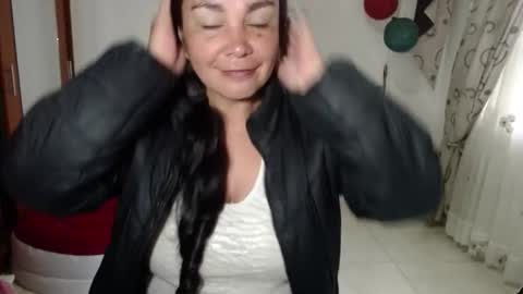 vivian_milf_paint online show from February 4, 11:58 am