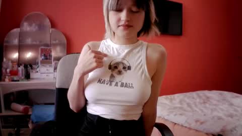 Aurora online show from December 19, 9:38 am