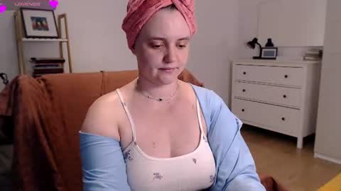 Lela online show from June 29, 11:10 am
