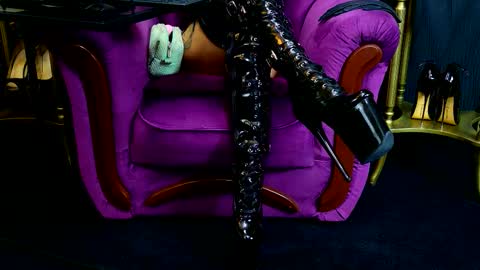 Vivian Reeve online show from October 18, 11:03 am