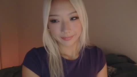 vivianwinters online show from November 3, 10:33 pm