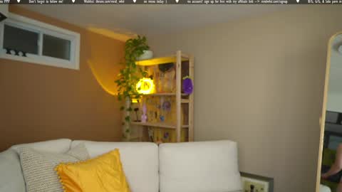 Whitney online show from October 7, 2:29 am