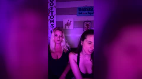 vivienesky online show from May 16, 3:14 am