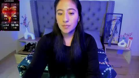 Vivienne  online show from January 21, 1:00 pm