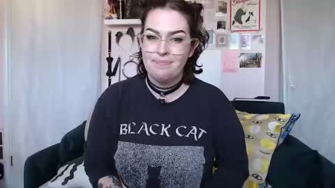 Snapshot of vixinvvitch chatting on September 20, 6:00 pm VIXIN online show from September 20, 6:00 pm