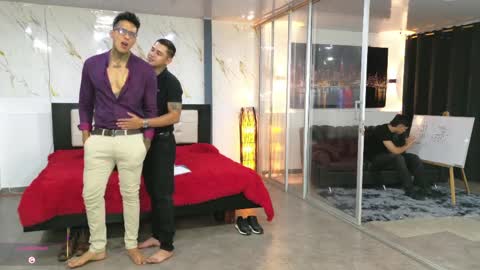 voyeurism_guys online show from April 7, 11:29 pm