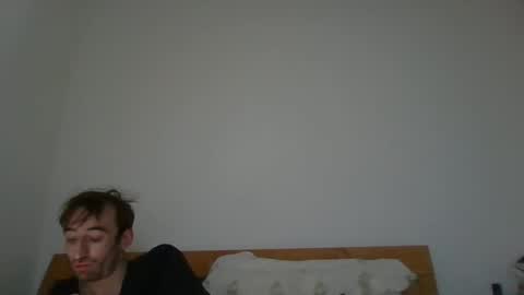 hung boy online show from December 3, 6:54 am