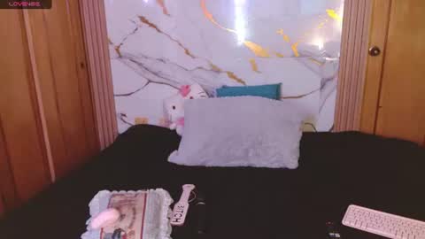 kitty SUPORT ME AND MY BABY SINGLE MOMY online show from July 14, 10:21 am