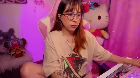 AIKA  online show from October 22, 8:54 pm