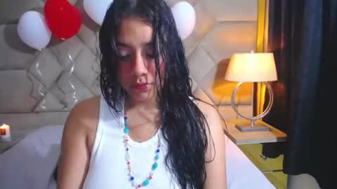 Snapshot of wanda_ember chatting on September 25, 11:45 pm Wanda and Ember online show from September 25, 11:45 pm