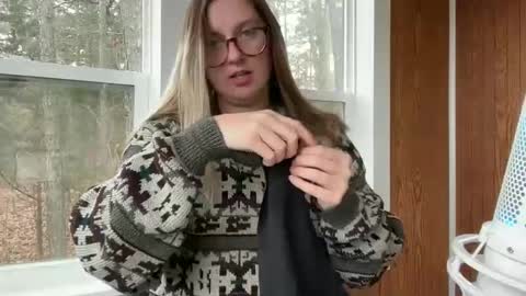 Snapshot of wanderlustjade chatting on January 7, 5:31 pm Jade  Adonis online show from January 7, 5:31 pm