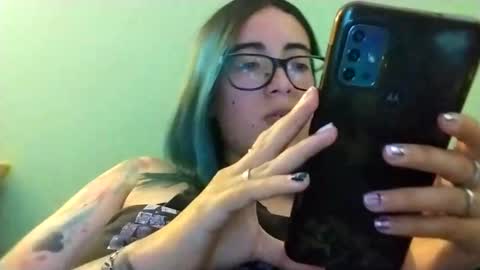 Waningrose  Lu online show from January 2, 10:33 pm