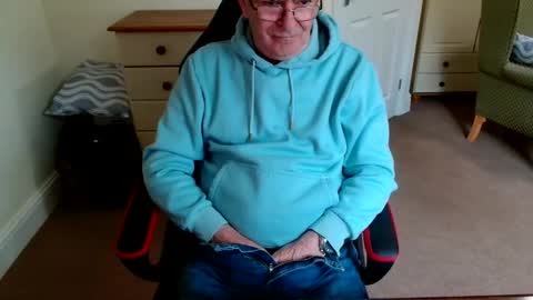 wanttobefree22 online show from October 24, 10:49 am