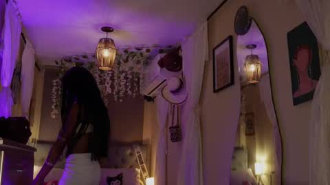 Snapshot of wayuu_goddess chatting on October 8, 10:27 pm Wayuu Goddess  3 online show from October 8, 10:27 pm