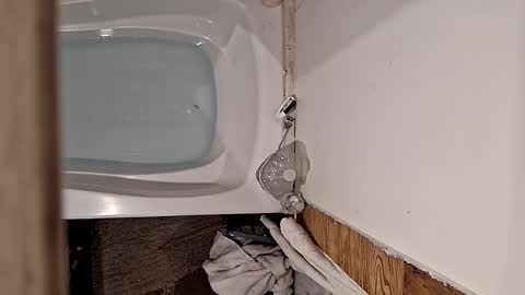 Snapshot of wcnmail24 chatting on October 5, 8:23 am wcnmail24 online show from October 5, 8:23 am