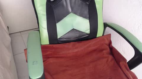 Trixie 3 online show from December 15, 2:57 pm