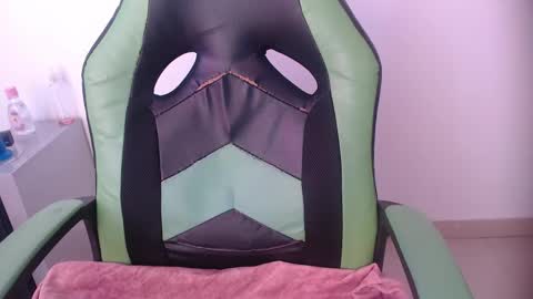 Trixie 3 online show from April 12, 7:51 pm