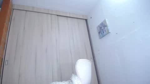 we_we77 online show from December 19, 11:35 pm