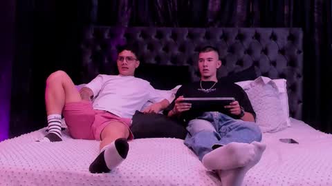 Jhonny Dick  his neighbors. online show from February 28, 8:13 pm