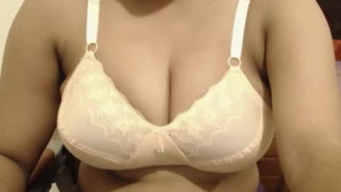 mina online show from May 1, 10:48 pm