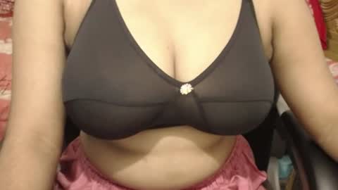 mina online show from July 13, 3:59 pm