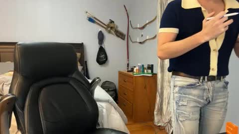 Snapshot of webslingxxxx chatting on January 3, 10:51 pm webslingxxxx online show from January 3, 10:51 pm