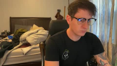 Snapshot of webslingxxxx chatting on October 22, 1:24 pm webslingxxxx online show from October 22, 1:24 pm