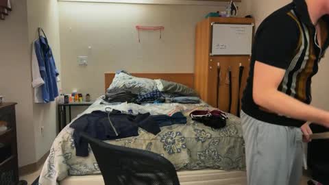 Snapshot of webslingxxxx chatting on December 11, 9:01 pm webslingxxxx online show from December 11, 9:01 pm