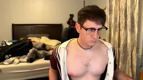 Snapshot of webslingxxxx chatting on October 15, 12:36 am webslingxxxx online show from October 15, 12:36 am