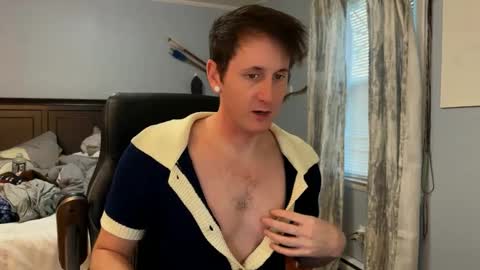 Snapshot of webslingxxxx chatting on January 1, 10:03 pm webslingxxxx online show from January 1, 10:03 pm