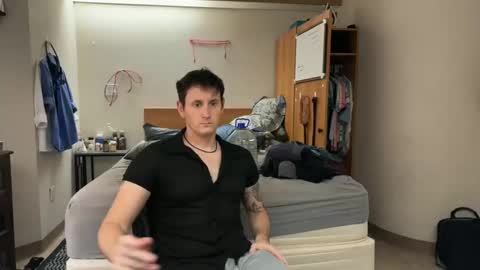 Snapshot of webslingxxxx chatting on December 4, 8:56 pm webslingxxxx online show from December 4, 8:56 pm