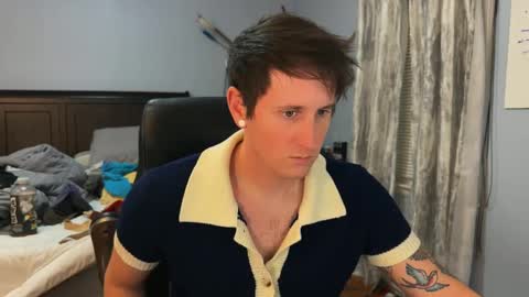 Snapshot of webslingxxxx chatting on January 14, 12:11 am webslingxxxx online show from January 14, 12:11 am