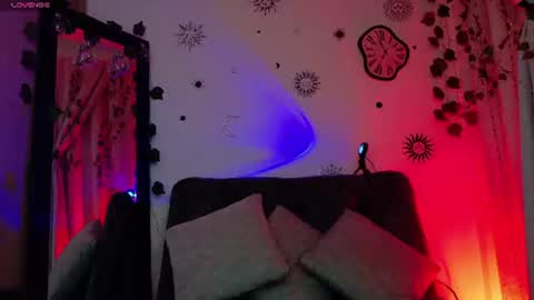 weed420moni online show from June 26, 5:35 am