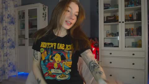 Snapshot of weed_princesss chatting on January 28, 12:22 pm moon online show from January 28, 12:22 pm