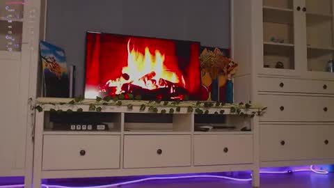 Snapshot of weed_princesss chatting on September 17, 3:48 pm moon online show from September 17, 3:48 pm