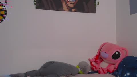 Snapshot of weed_princesss chatting on September 13, 12:18 pm moon online show from September 13, 12:18 pm