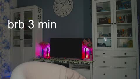 Snapshot of weed_princesss chatting on January 30, 3:08 pm moon online show from January 30, 3:08 pm