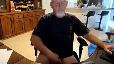 Wellhelloo online show from June 9, 5:51 am