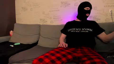 weloves3x online show from March 11, 9:01 am