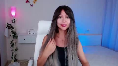 Wendi Foster online show from September 24, 7:09 pm