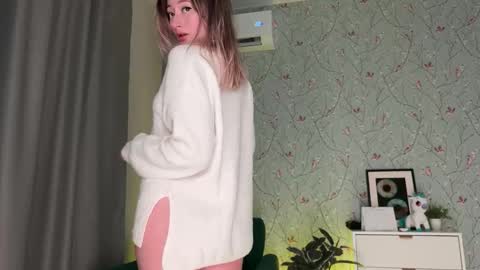 Daisy    online show from September 11, 5:25 pm