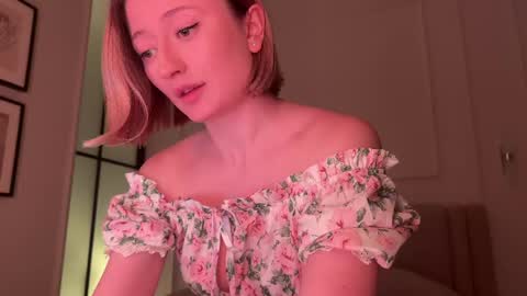 Daisy    online show from June 1, 5:14 pm