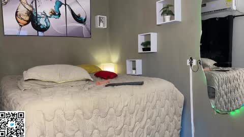 Wendy Alex online show from April 11, 1:54 am